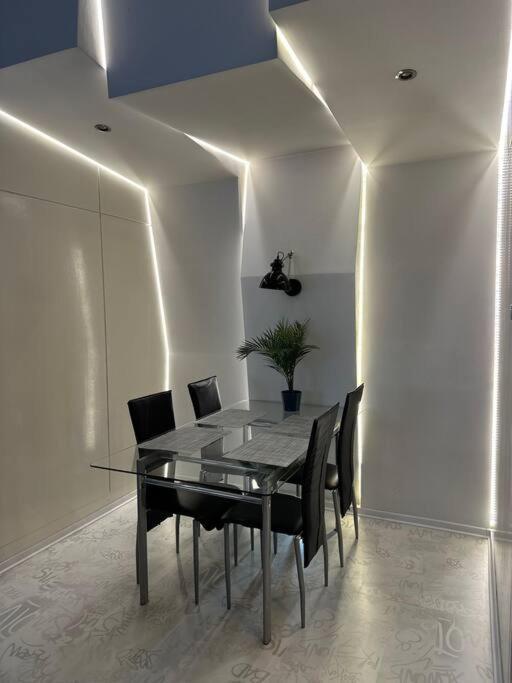 P-122 Piotrkowska Apartment. Лодзь Екстер'єр фото