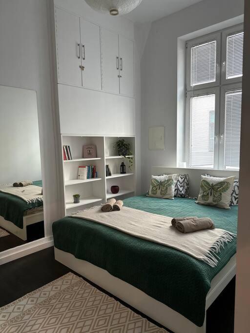 P-122 Piotrkowska Apartment. Лодзь Екстер'єр фото